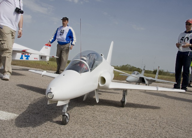 Download EUG001730 (640Wx462H)